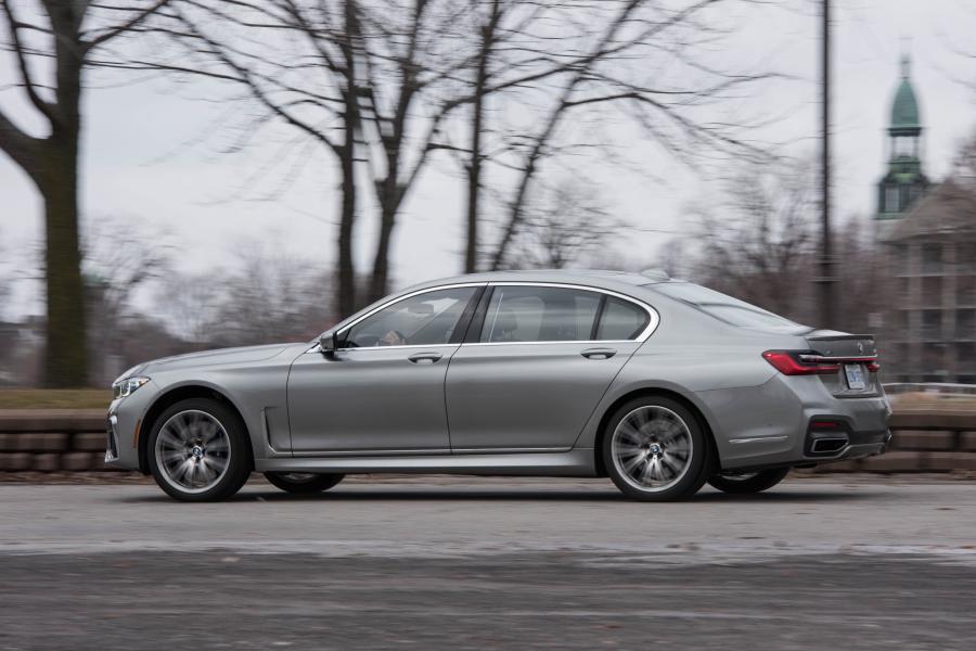  BMW 750Li xDrive M Sport (G12) 2019 года  (NA) (фото 5 из 15)